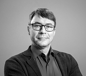 Владимир Русаков, директор по продажам компании Powercom