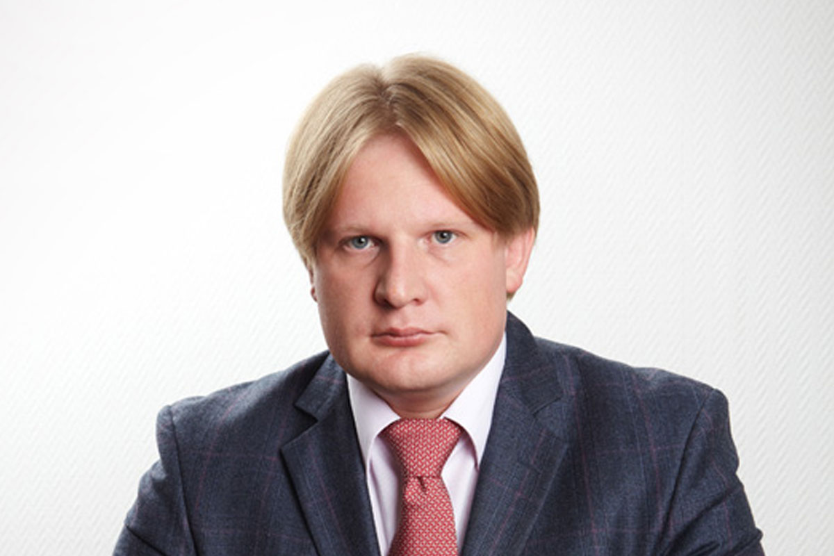 Acer: Денис Кутников