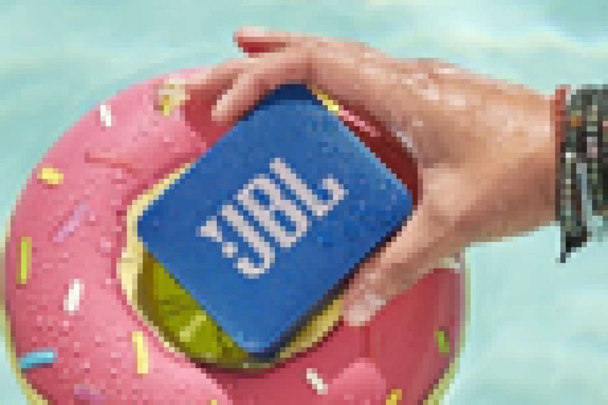 Аудио новинка лета — компактная колонка JBL Go 2
