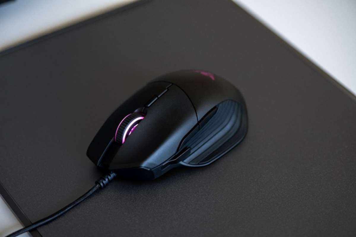 Графитек: Мышь Basilisk от Razer берет на прицел рынок FPS