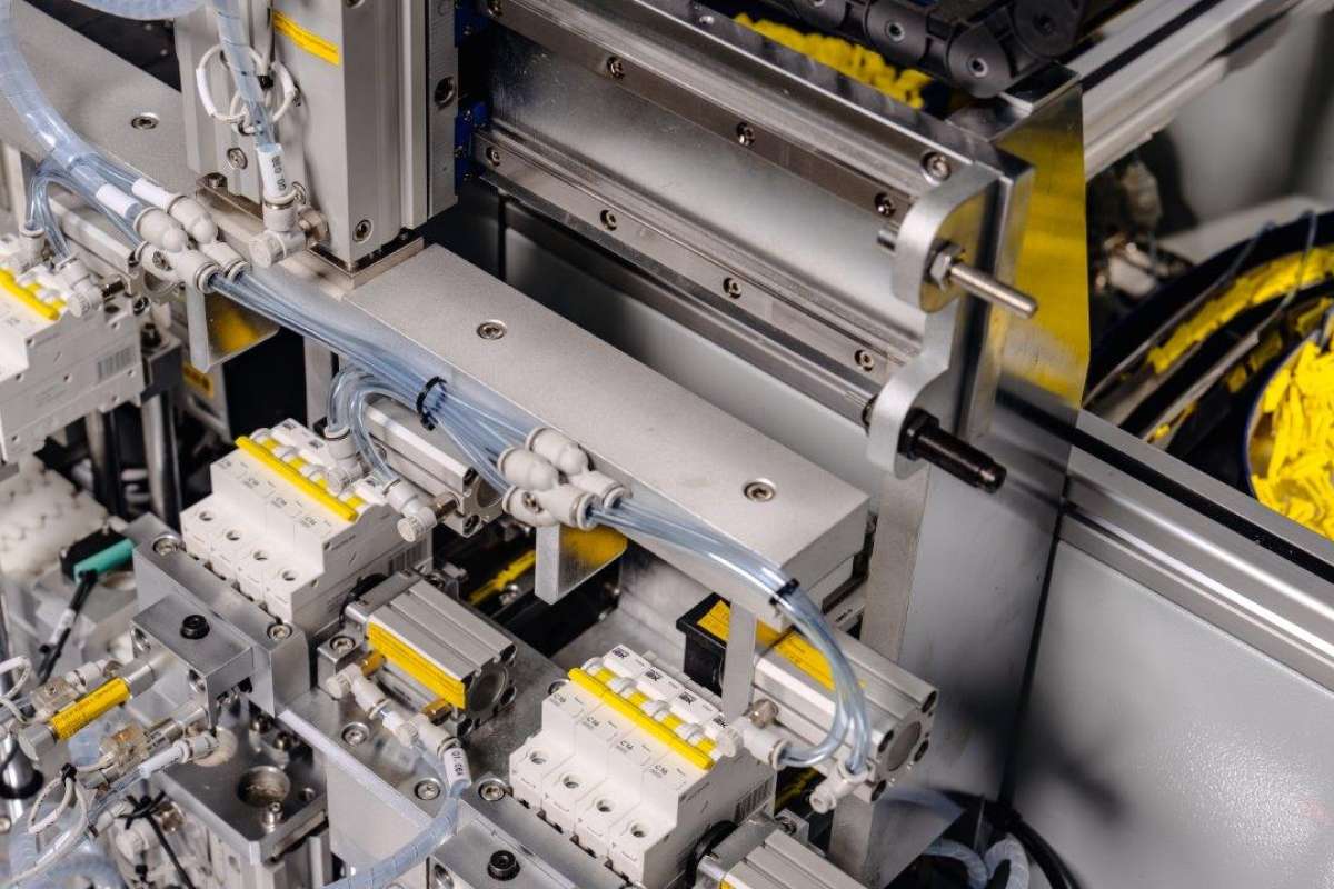 IEK GROUP открыла в Ульяновске кластер по производству низковольтного оборудования