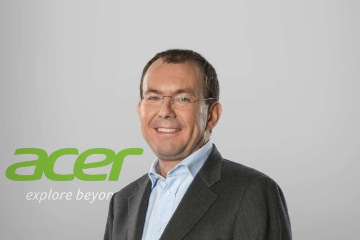 Acer: Лука Росси (Luca Rossi), Оливер Аренс (Oliver Ahrens), Джордж Хуан (George Huang), Стэн Шин (Stan Shin)