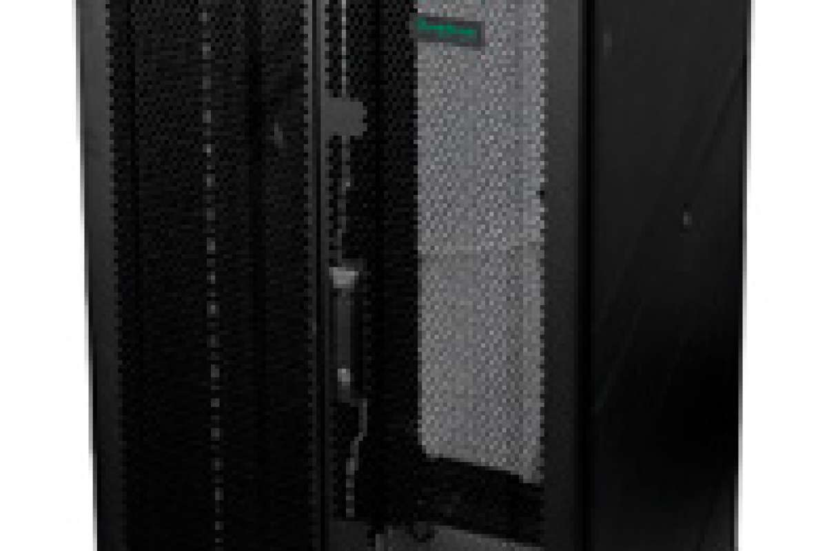 Серверные шкафы серии Uniprom Rack от Systeme Electric