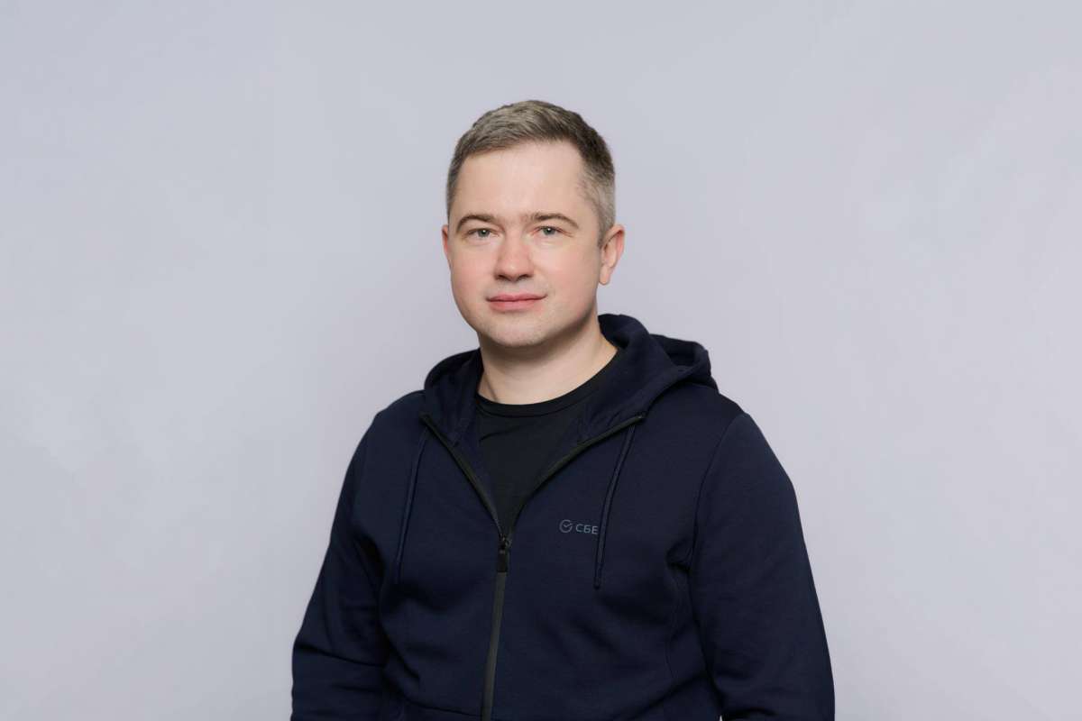 Почему сотрудники игнорируют ИИ и как бизнесу перейти от энтузиазма первых пользователей к массовому принятию