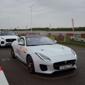 NETLAB и Huawei провели конференцию в центре водительского мастерства Jaguar – Land Rover