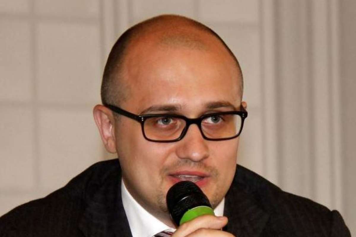ИКС Холдинг: Алексей Шелобков