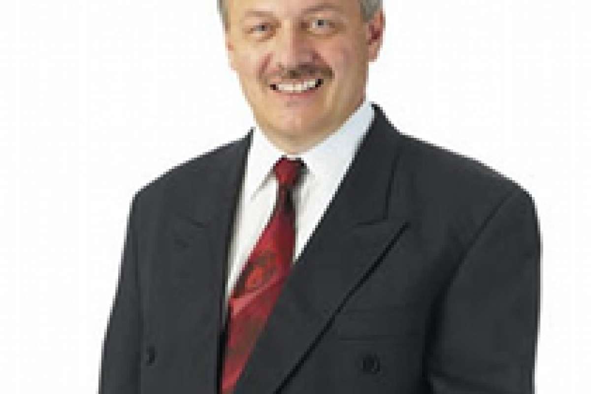 Acer CIS Inc.: Джанфранко Лянчи (Gianfranco Lanci), Уолтер Депплер (Walter Deppeler)