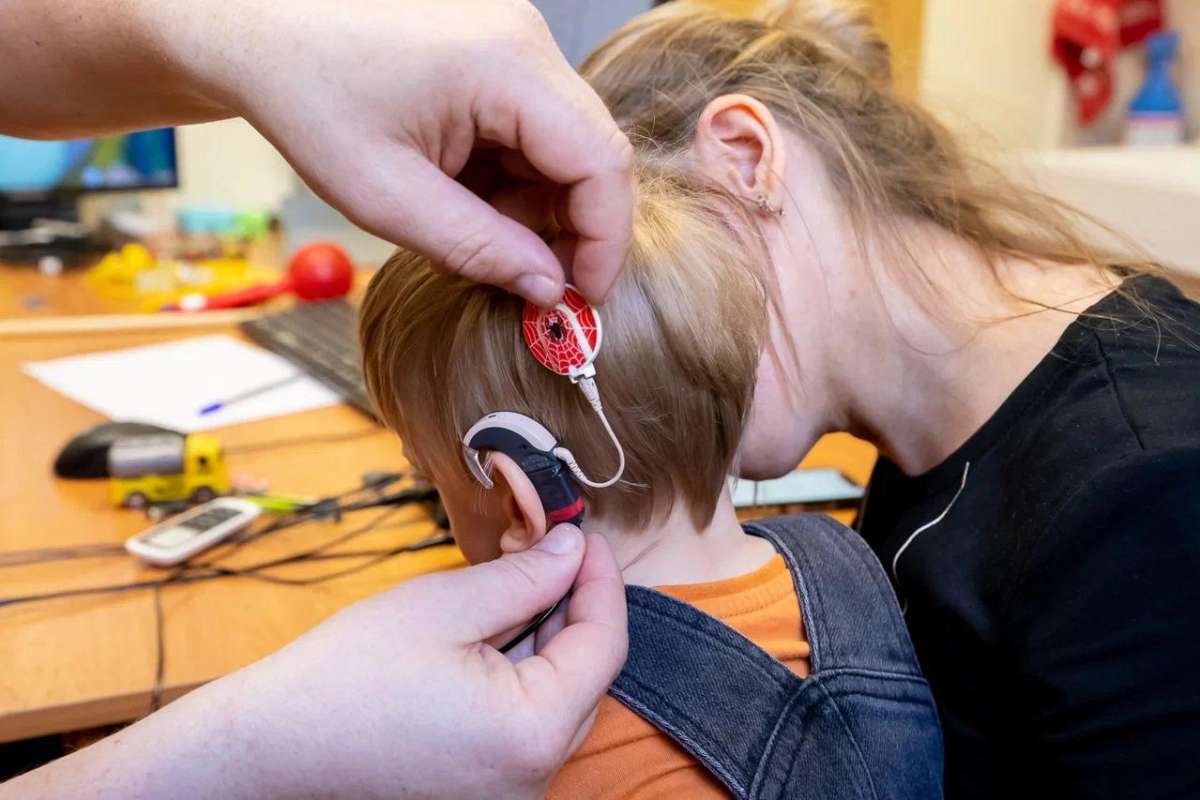Когда 15 минут решают судьбу ребёнка: как ИИ меняет настройку кохлеарных имплантов в России, и почему это важно для ИТ-рынка