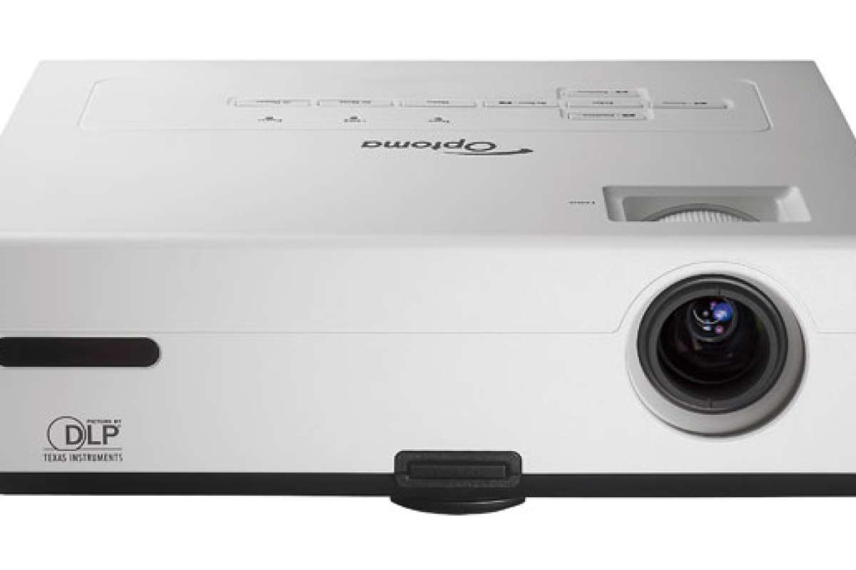 Ультрапортативные мультимедийные проекторы Optoma EX530 и ES520