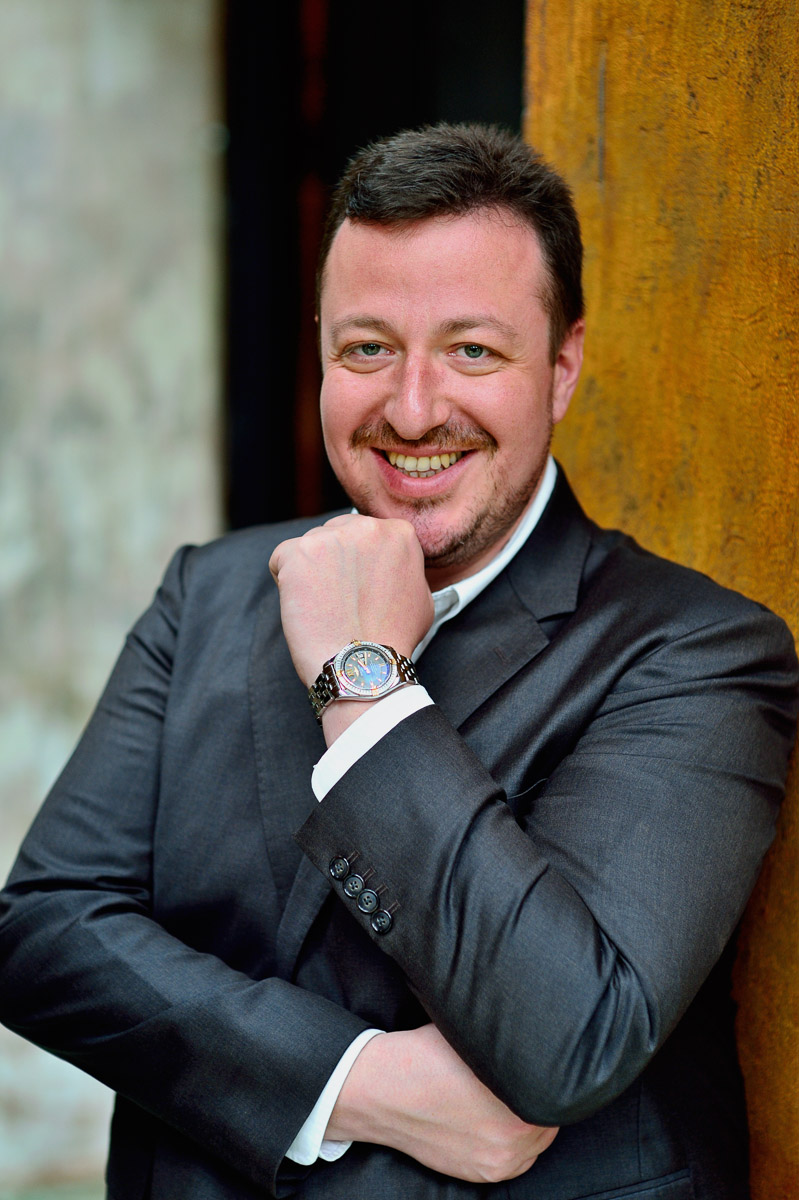 ген директор е