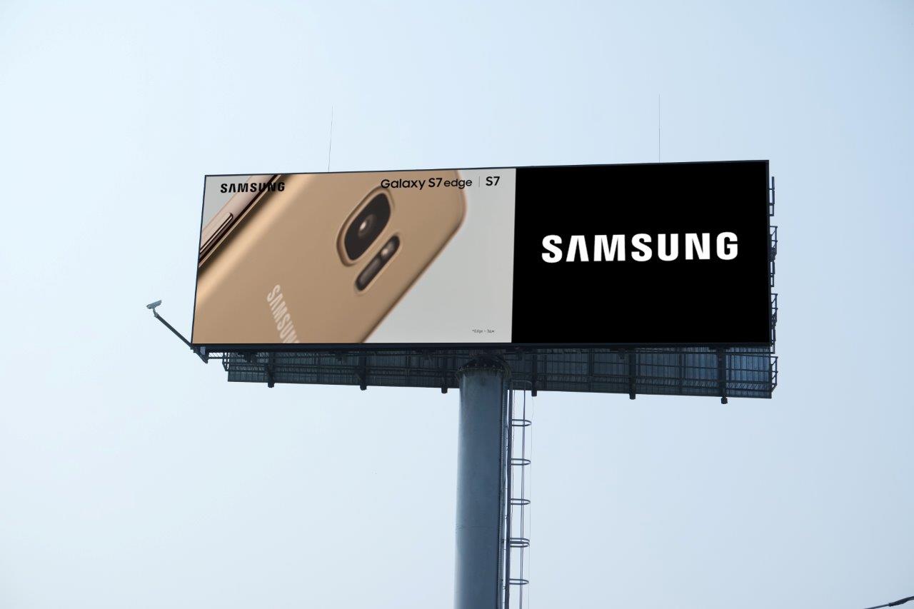 1 экран россия. Рекламный щит самсунг. Samsung билборды. Рекламный щит самсунг в Москве. Рекламный баннер щит Samsung.